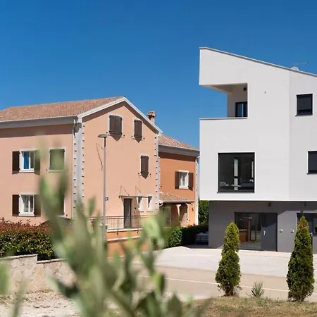 Holiday House M Nyaraló