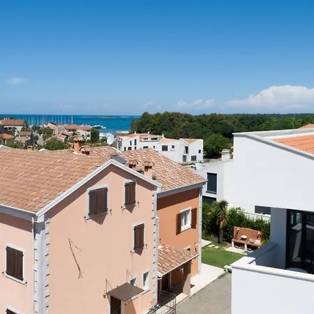 Holiday House M Casa vacanze Funtana